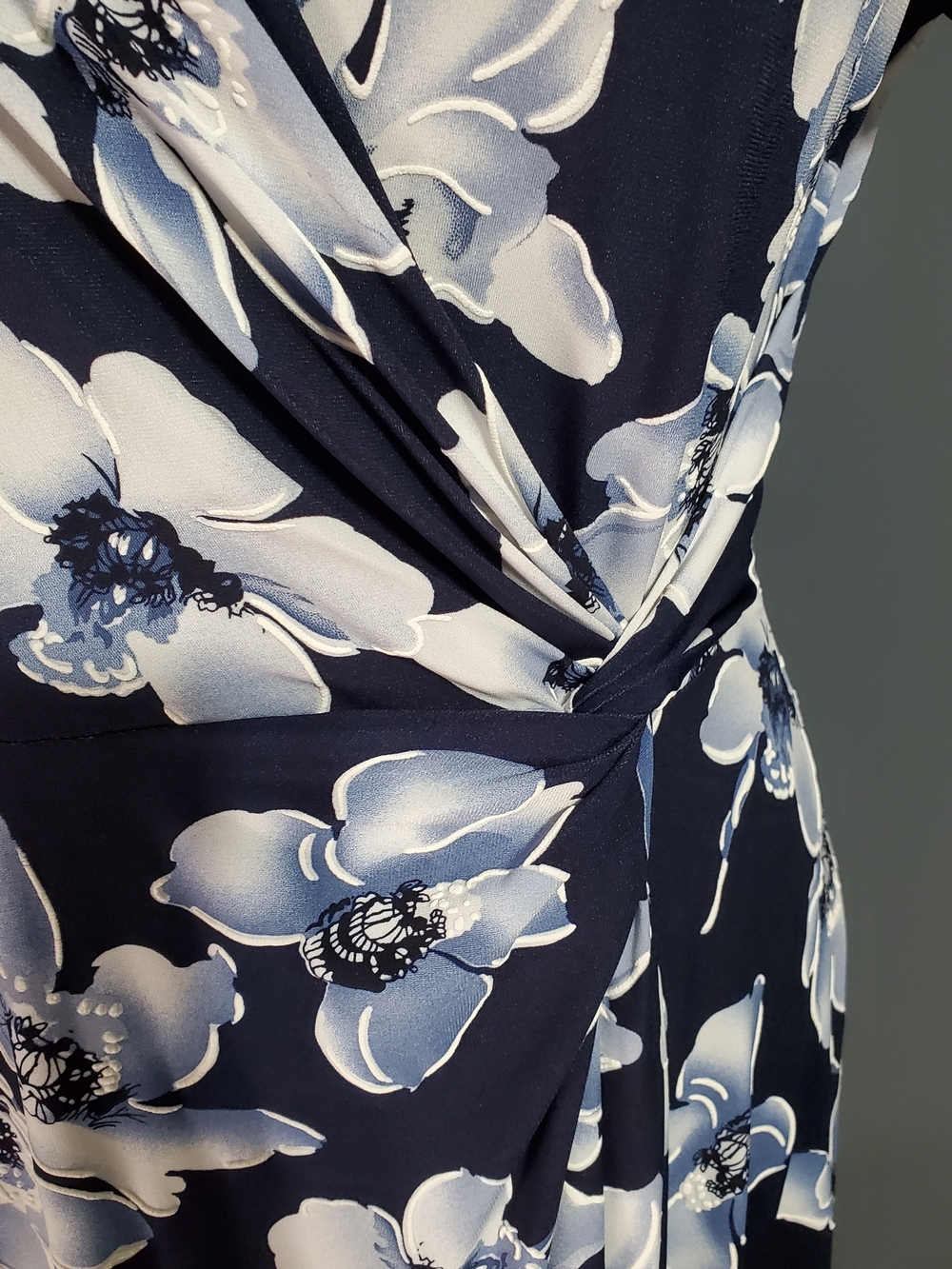 Perceptions Navy and White Floral Wrap-Style Midi Dress Asymmetrical Hem Size L - Picture 5 of 7